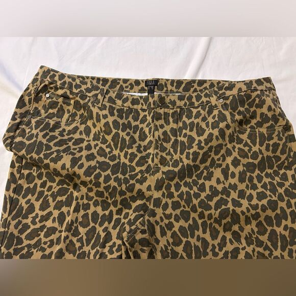 NWOT G.I.L.I. Ankle Pants Dual Stretch Leopard Print Brown Denim size 26W P - Picture 5 of 12
